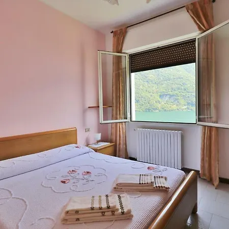 La Porta Sul Apartment *